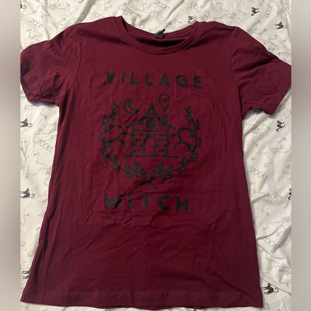 Large village witch t-shirt never worn
